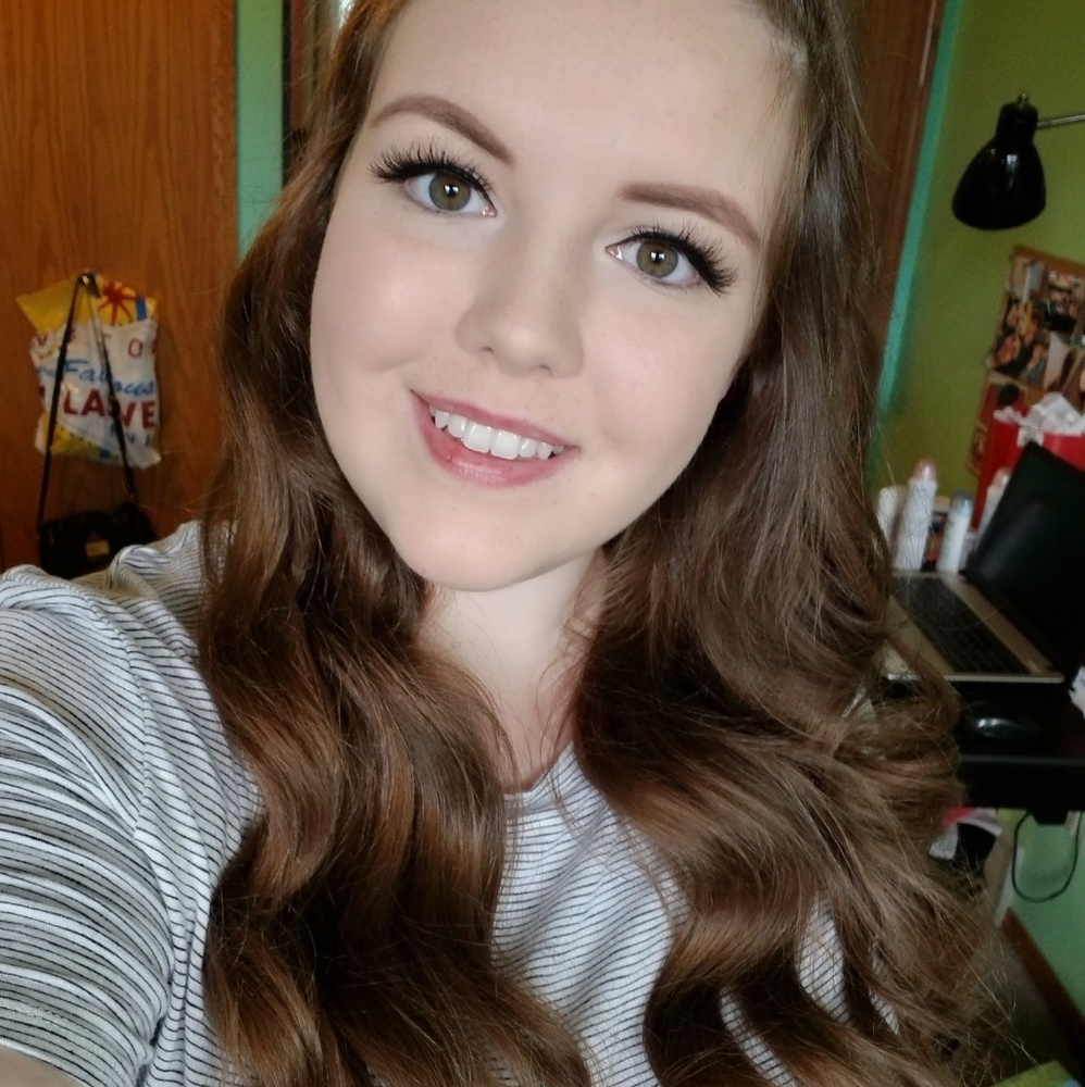 Meet your Posher, Isabelle